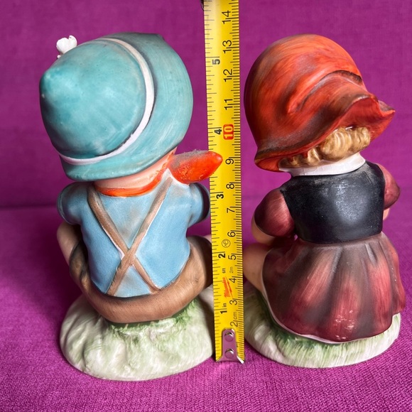 Adorable Vintage Hummel like Figurine Pair with Colorful Outfits - Picture 3 of 4